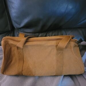Thirty-One- Dare to - Dufflebag. Vintage Maple